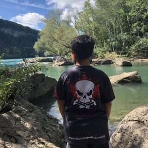 skullshirt-hike-1